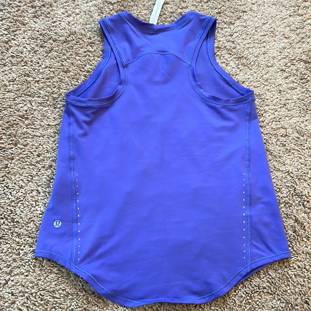 Lululemon run and train tank top size 2 like new without tags purple